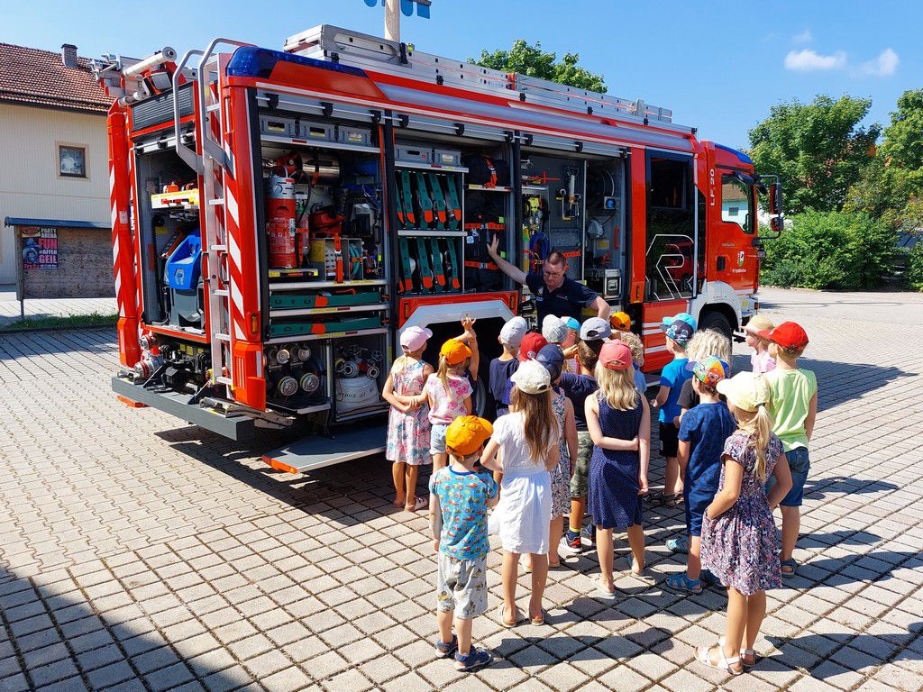 Brandschutzerziehung Kindergarten - Freiwillige Feuerwehr Endlkirchen e.V.